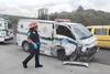 Colisi&oacute;n entre ambulancia y tr&aacute;iler deja dos bomberos heridos
