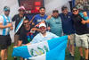 Guatemaltecos portan la bandera en partidos del Mundial 2026