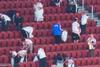 VIDEO: Paraguayos limpian gradas tras juego contra Turqu&iacute;a 
