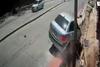 Veh&iacute;culo se empotra en el bulevar La Pedrera, zona 6 (video)