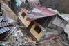 Vivienda cae al r&iacute;o y otras quedan en riesgo tras fuertes lluvias