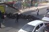 &iexcl;Atenci&oacute;n! Encapuchados bloquean la calzada Aguilar Batres