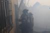 Incendio afecta a viviendas, a menores y a una mujer en zona 7