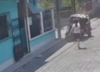&iexcl;Salen expulsados! Fuerte colisi&oacute;n queda grabada en video
