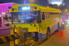 Bus se empotra en bulevar Liberaci&oacute;n, zona 13