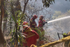 Controlan incendio forestal que amenazaba casas en la zona 7