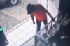 Fuertes im&aacute;genes: atacan a tiros a un hombre dentro de panader&iacute;a