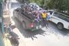 Carro sobrecargado se queda sin frenos y vuelca (videos)