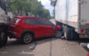 Veh&iacute;culo choca contra dos camiones en la Petapa (video)