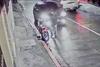 C&aacute;mara capta momento en que conductor es atropellado (video)