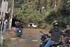 &Aacute;rbol cae y bloquea el paso en ruta a San Juan Sacatep&eacute;quez