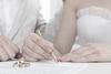 Joven es atacado a tiros al salir de su boda civil