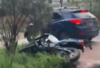VIDEO: agentes de la PNC impactan contra un veh&iacute;culo 