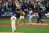 Brewers ampl&iacute;an ventaja sobre Rays en la Serie Mundial