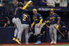 Milwaukee destroza a Tampa y acaricia la Serie Mundial