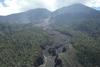 Erupci&oacute;n agrava amenaza de lahares sobre rutas comerciales