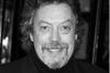 Confirman causa de muerte del actor Tim Curry