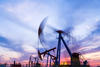 Nuevos bombardeos en el Golfo disparan el precio del petr&oacute;leo