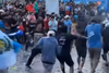 Lanzan agua a participantes de antorchas durante este lunes