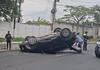 Carro volcado paraliza el tr&aacute;nsito en San Crist&oacute;bal 